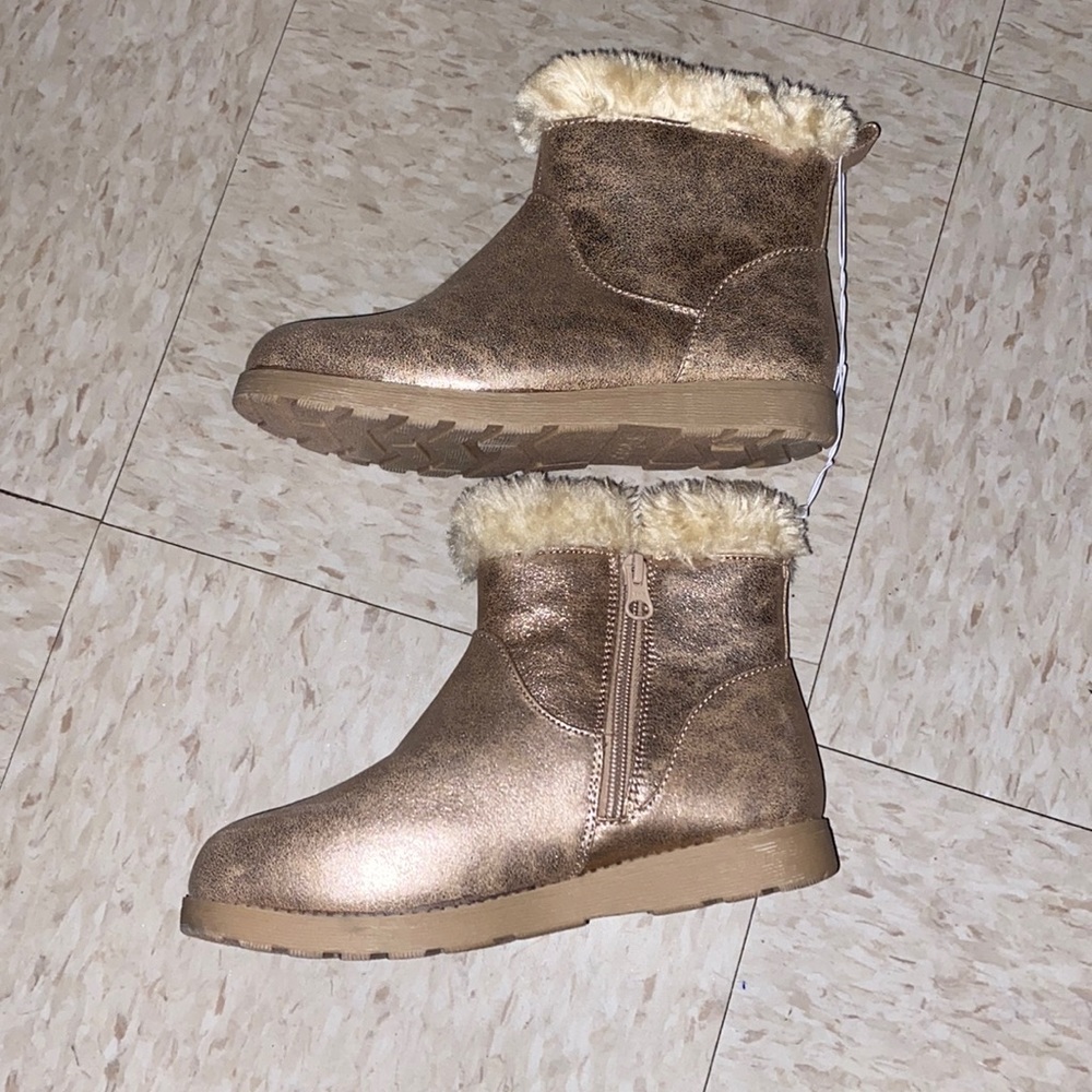 Brand: cat &jack Size: 3 condition: new never worn
